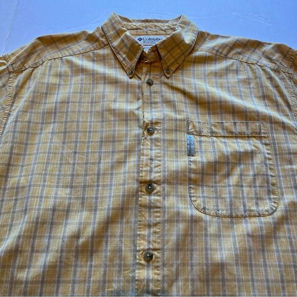 Columbia Men's Short Sleeve Button Down Shirt Yellow/Gray Plaid Size Large - Picture 4 of 9